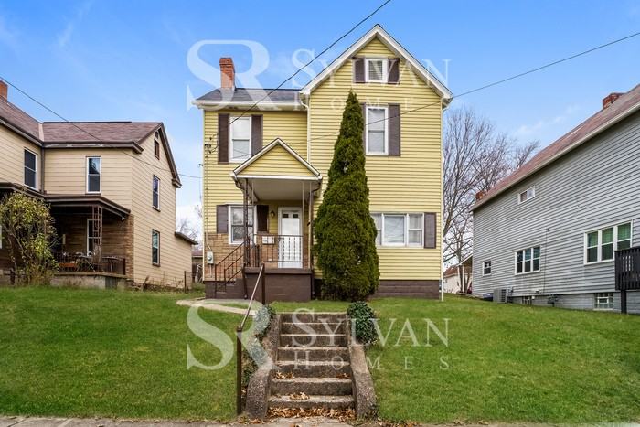 1128 Arch St - Photo 2 of 15