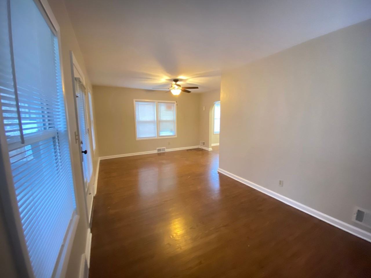 521 Beckman St - Photo 2 of 14