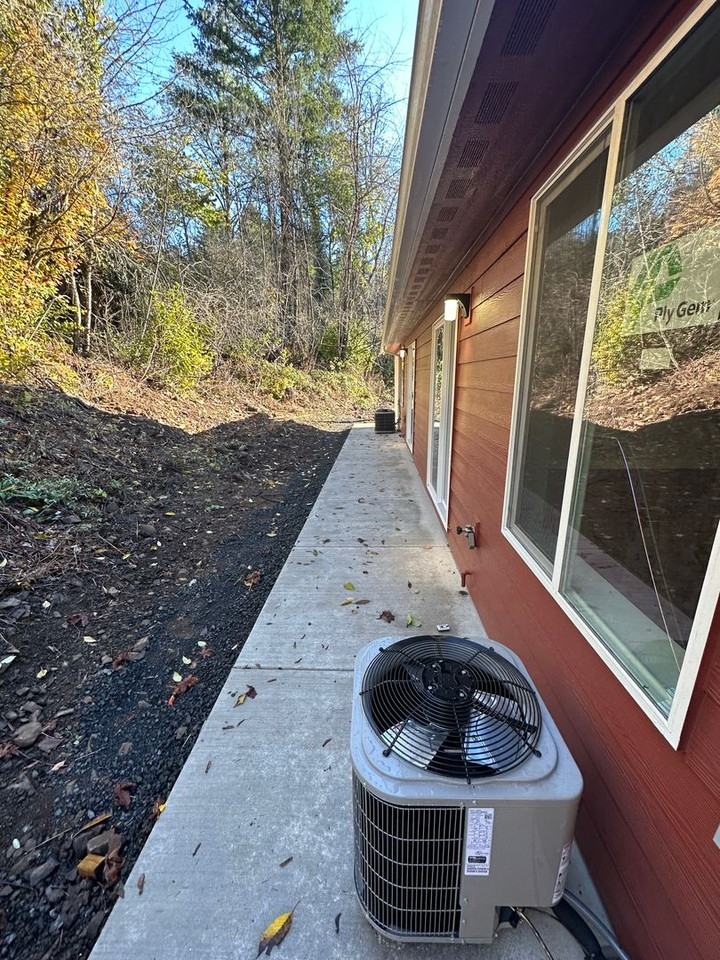 400 Nw 7th Ave - Photo 4 of 16