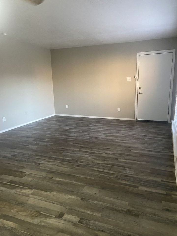 Tierra Del Sol Apartments - Photo 7 of 27
