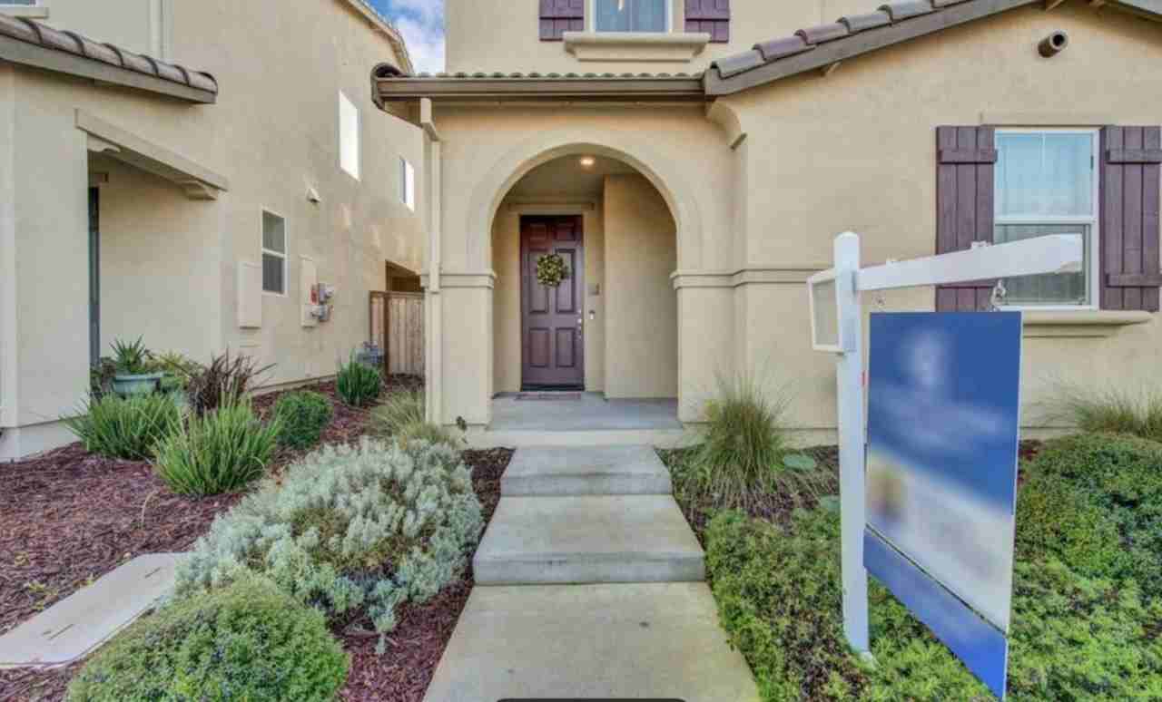 3100 Bowden Square Way - Photo 2 of 17