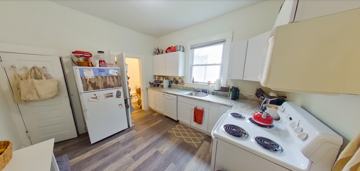 featured image of 1031 Pierre St