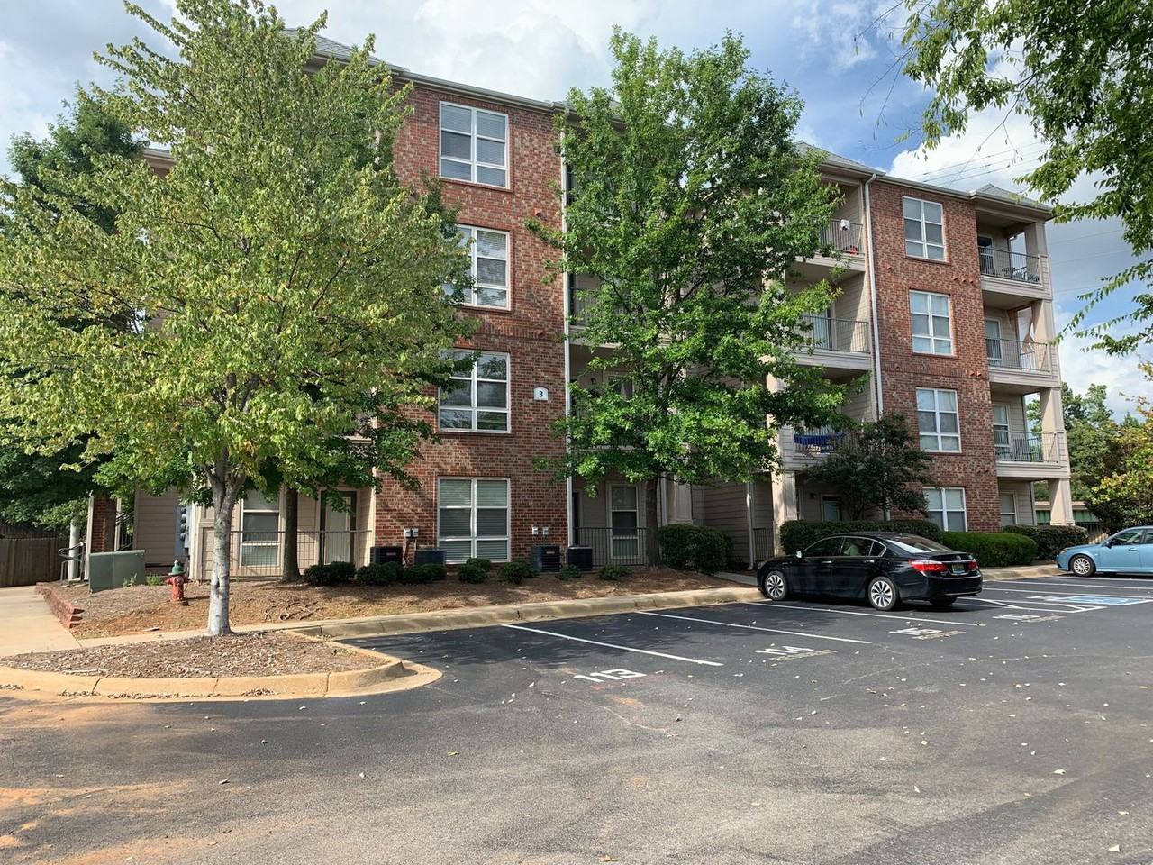 600 13th St E - Photo 4 of 30