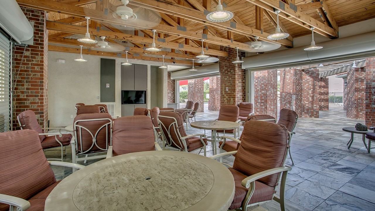 600 13th St E - Photo 6 of 30