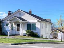 featured image of 1115 N Garden St