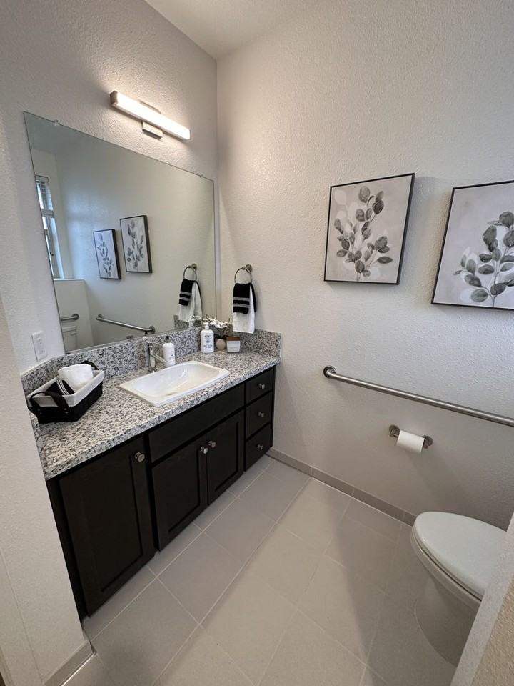 1060 Buschmann Rd - Photo 5 of 27