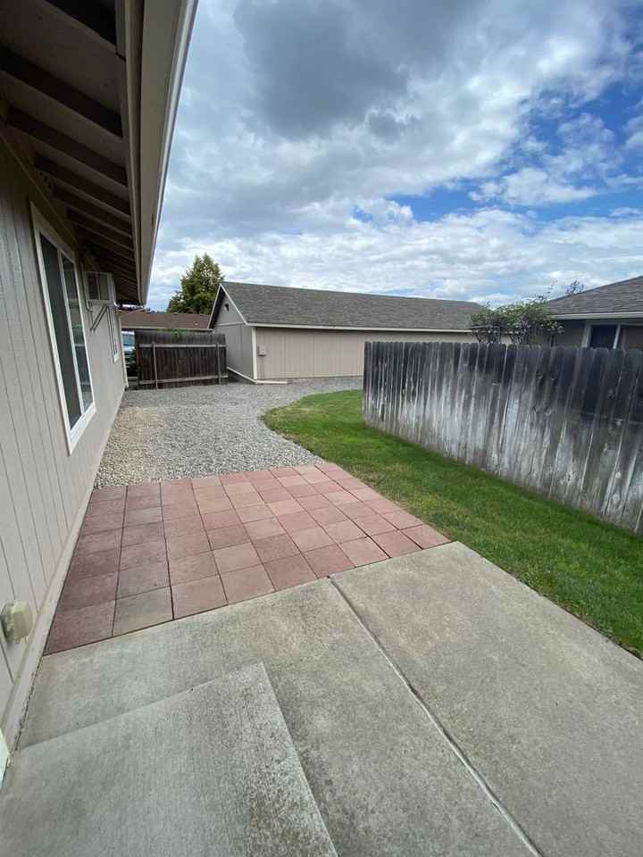 3558 N 15th St - Photo 2 of 32