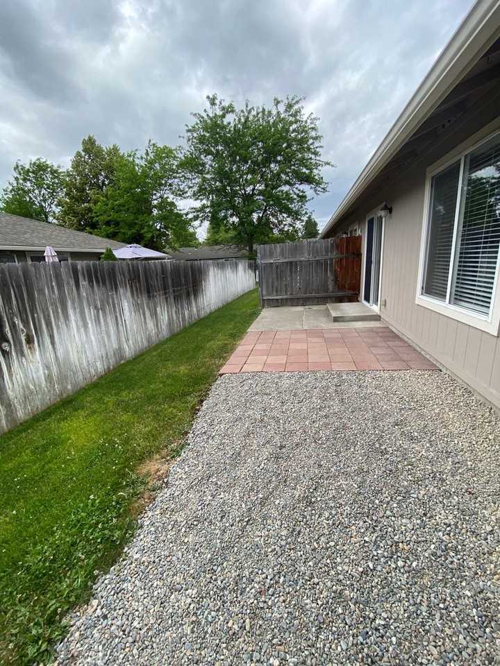 3558 N 15th St - Photo 3 of 32