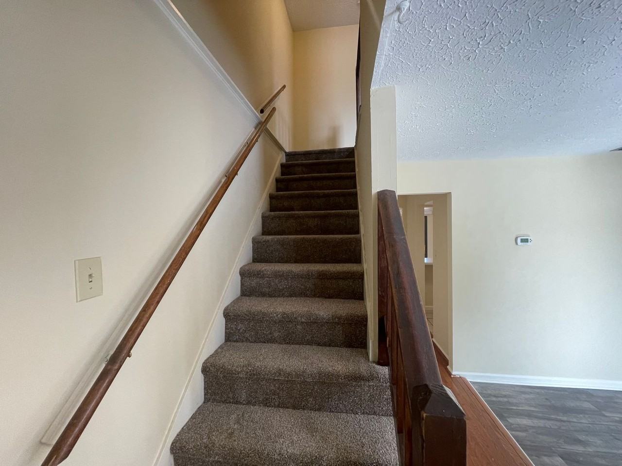 122 Kitty Hawk Sq - Photo 7 of 14