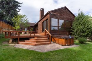 536 Northwest Harmon Boulevard - Photo 1 of 1