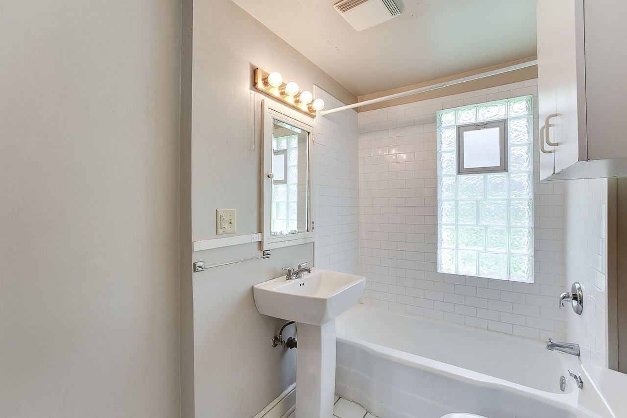 1029 Marshall Ave - Photo 3 of 48