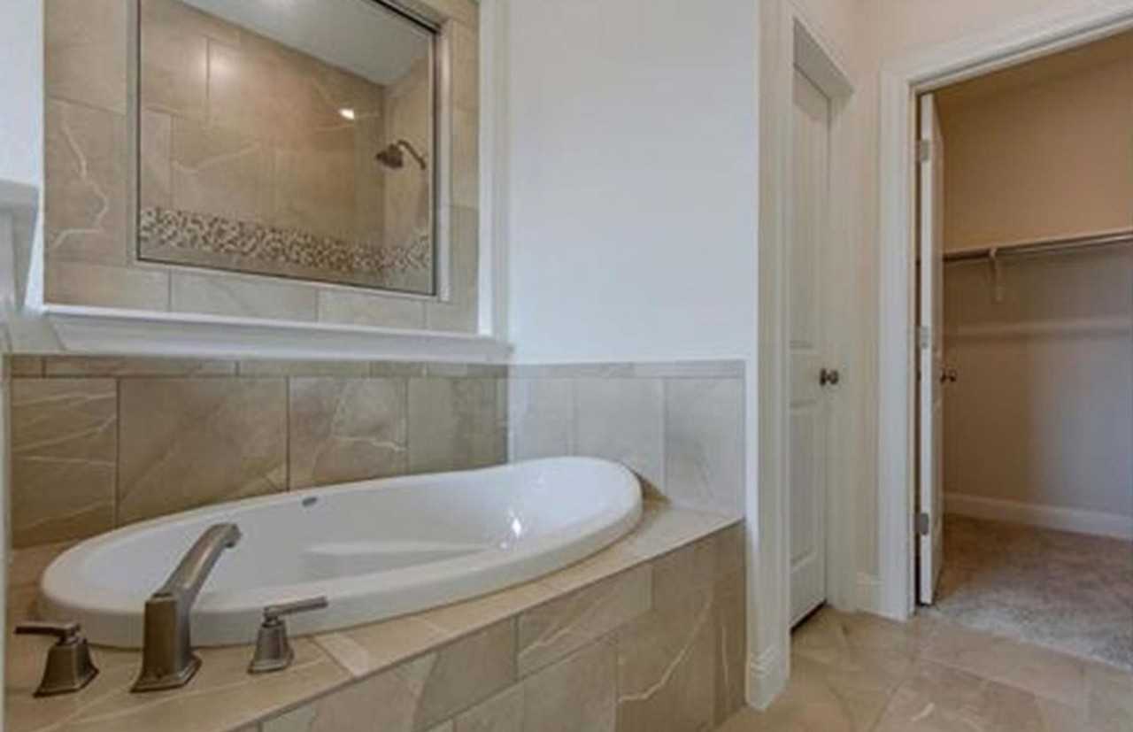 1422 Oaklawn Dr - Photo 4 of 14