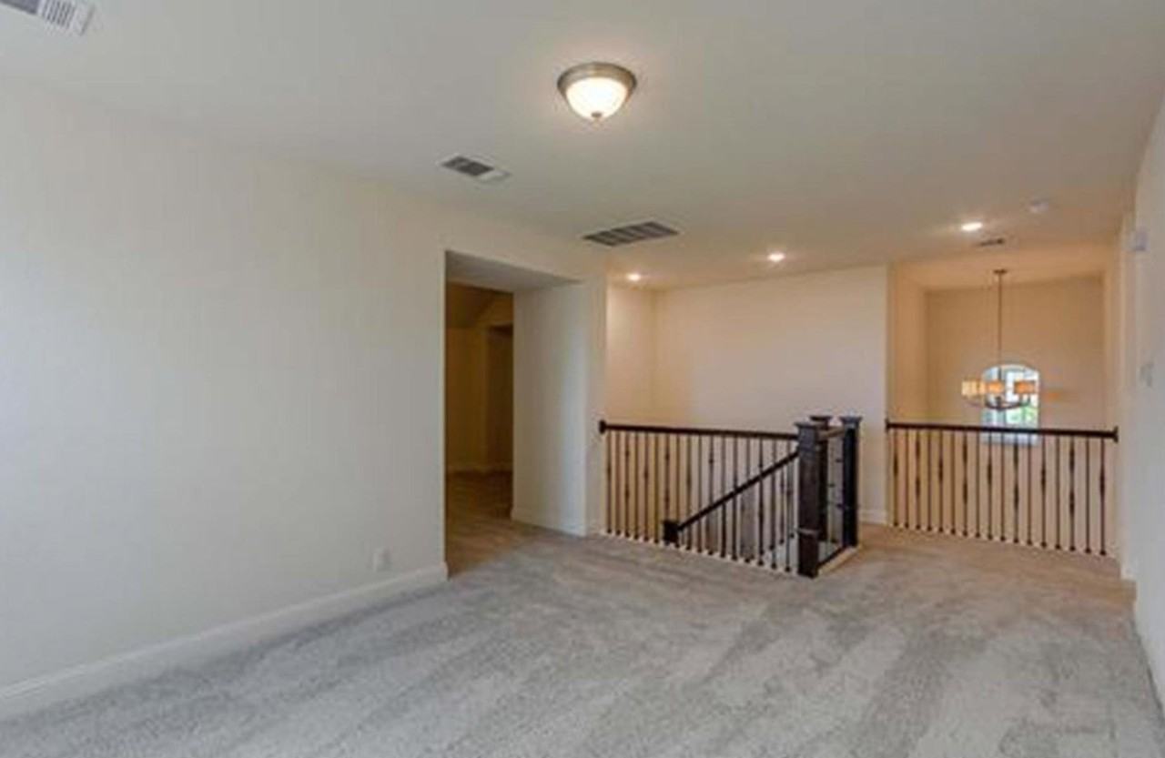 1422 Oaklawn Dr - Photo 7 of 14