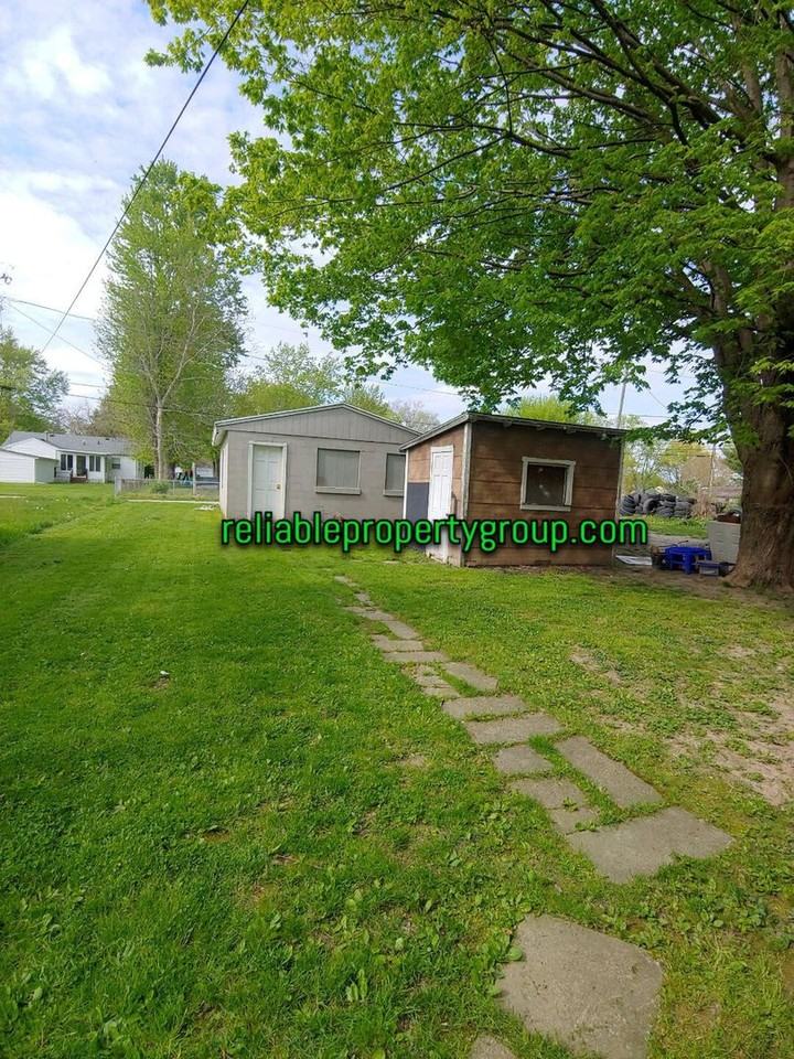 1510 W 11th St - Photo 3 of 10