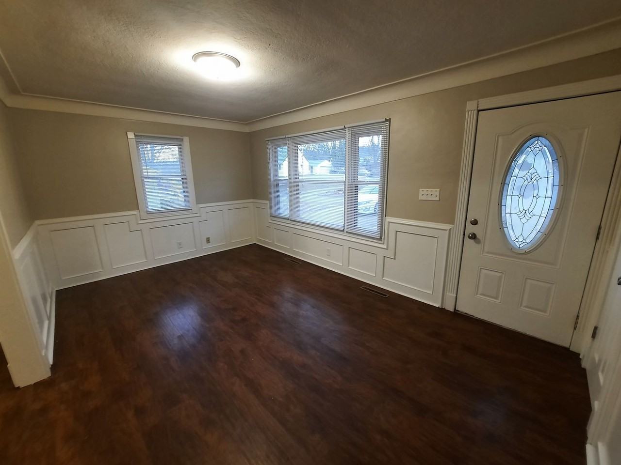 2917 S Union St - Photo 3 of 34