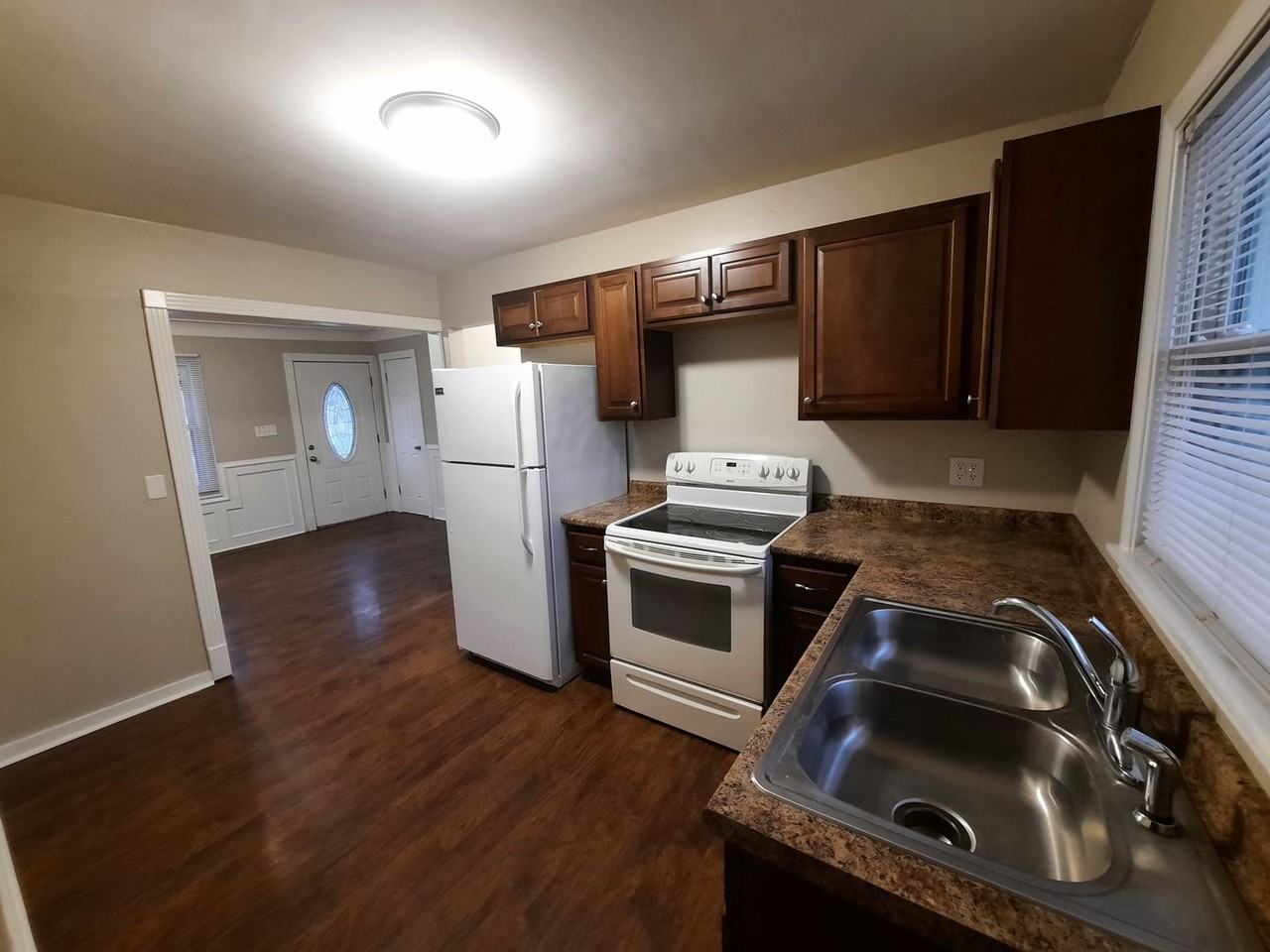 2917 S Union St - Photo 7 of 34