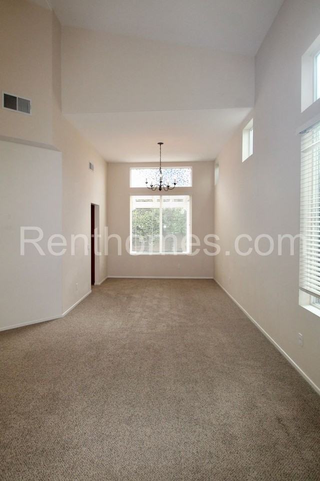 10981 Sunny Mesa Rd - Photo 2 of 35