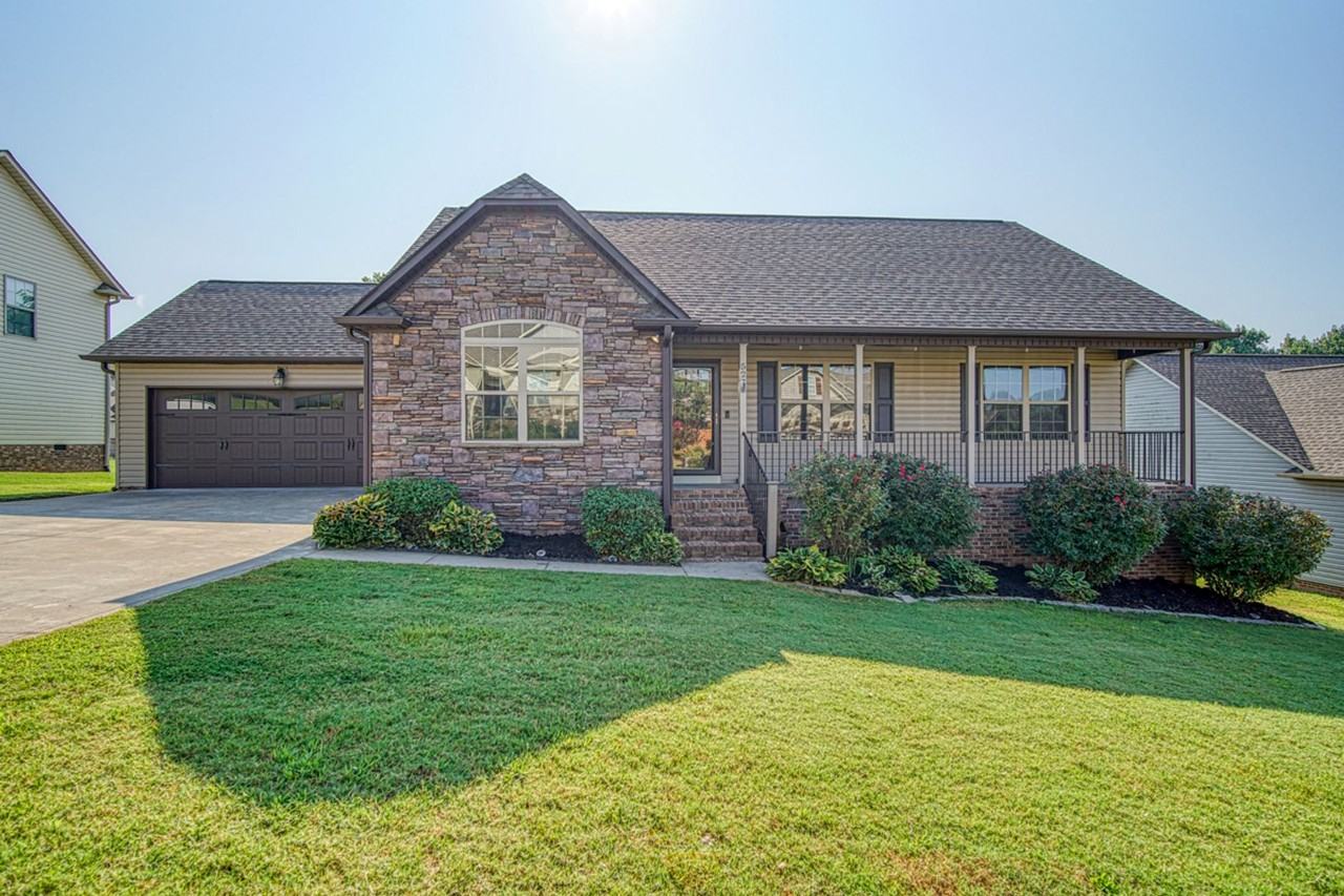 527 Cornucopia Ln - Photo 2 of 36