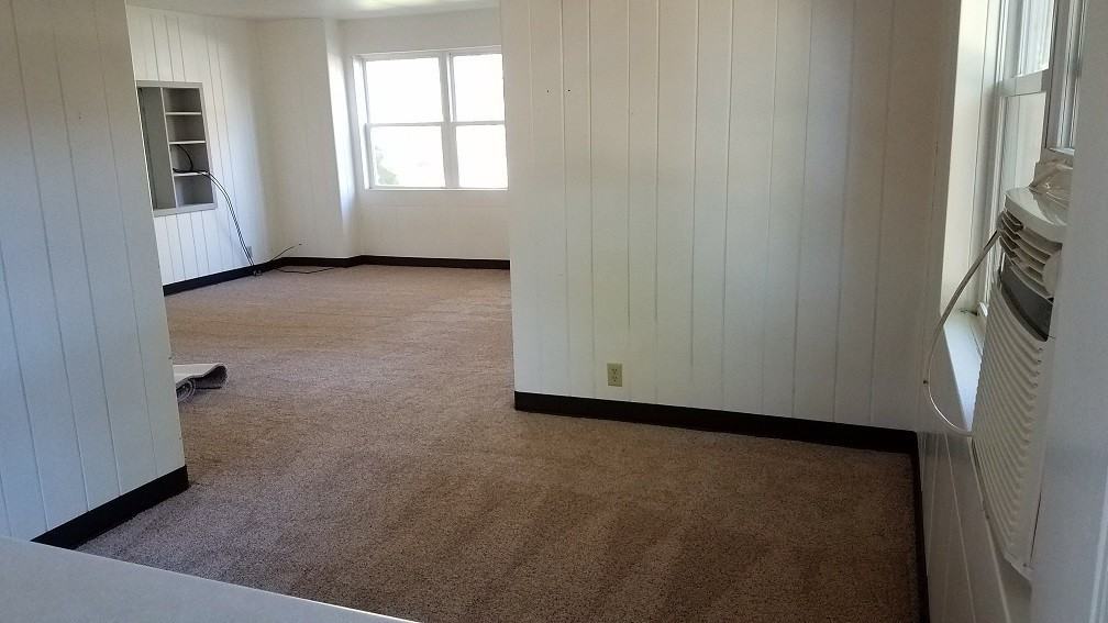 208 Starry Ave - Photo 3 of 9