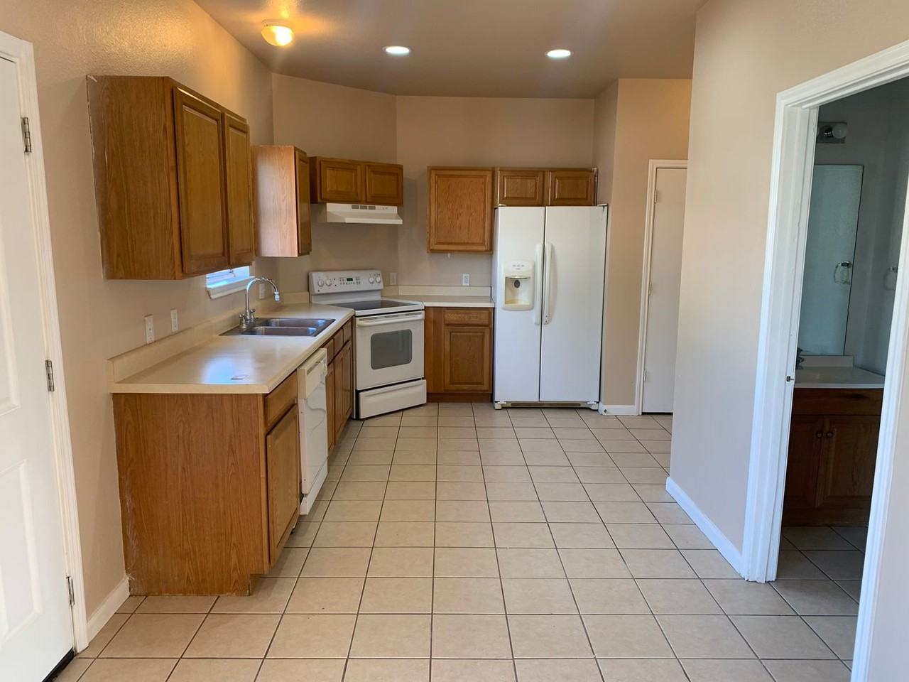 6911 Hallie Rdg - Photo 6 of 23