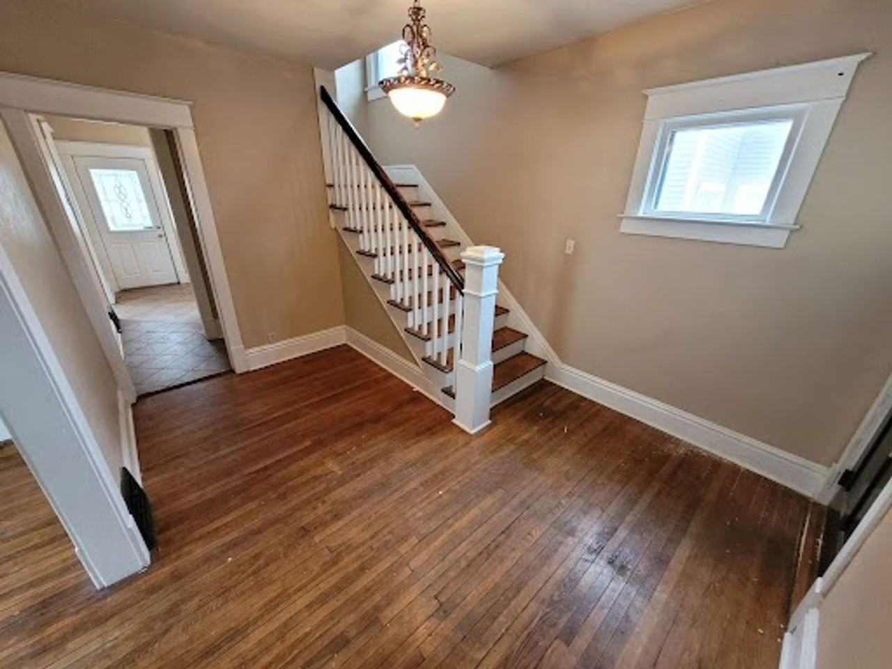 1618 E 13th St - Photo 2 of 17