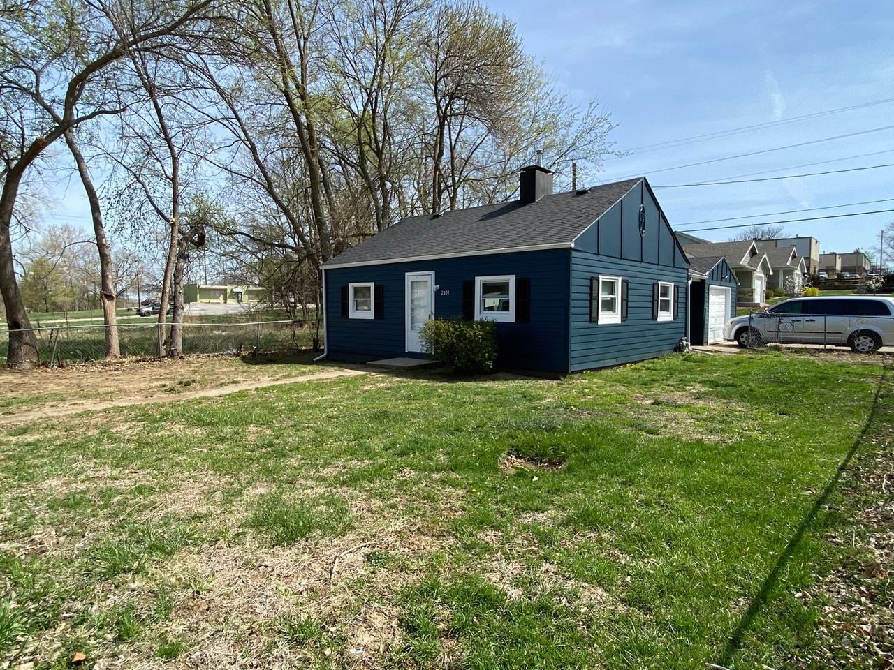 2401 John A Creighton Blvd - Photo 2 of 13