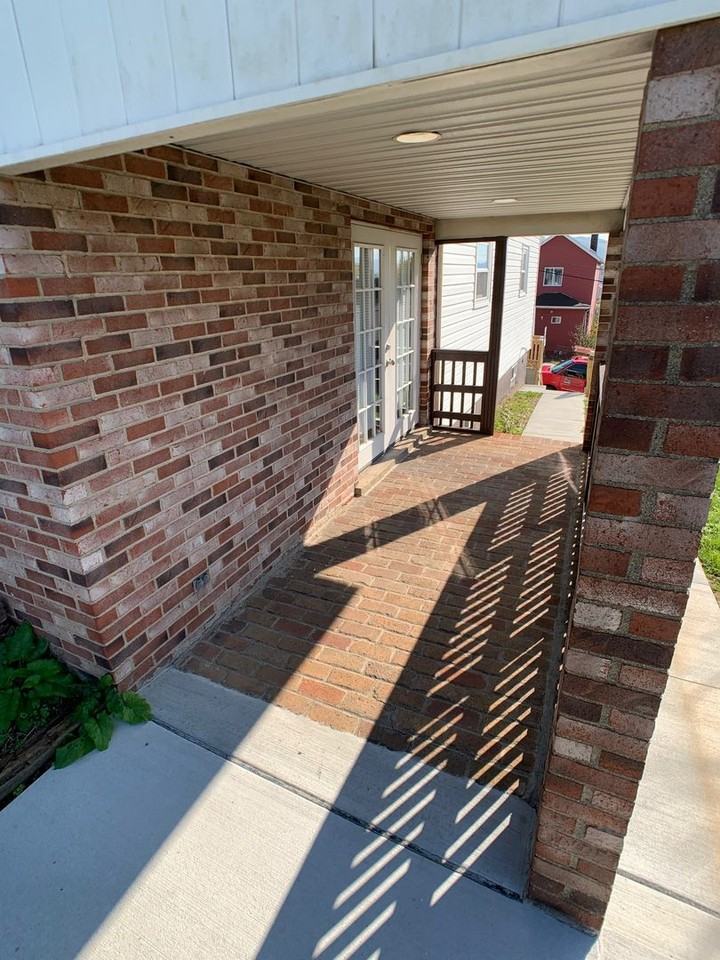 407 25th Street - Photo 2 of 23