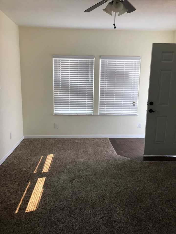 1025 Walnut St - Photo 4 of 15