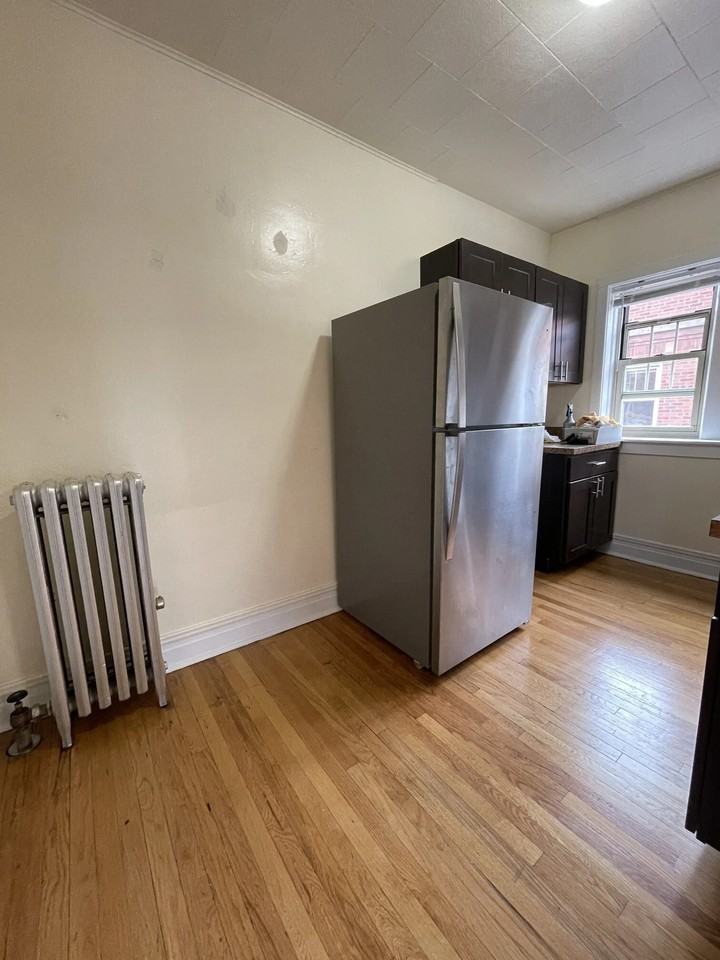 5111-21 W. Montrose Ave - Photo 3 of 10