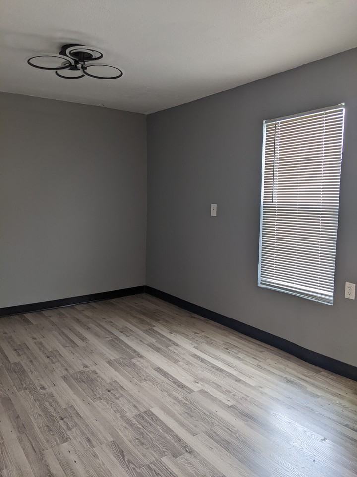 451 S 7th St #1-2 - Photo 2 of 4