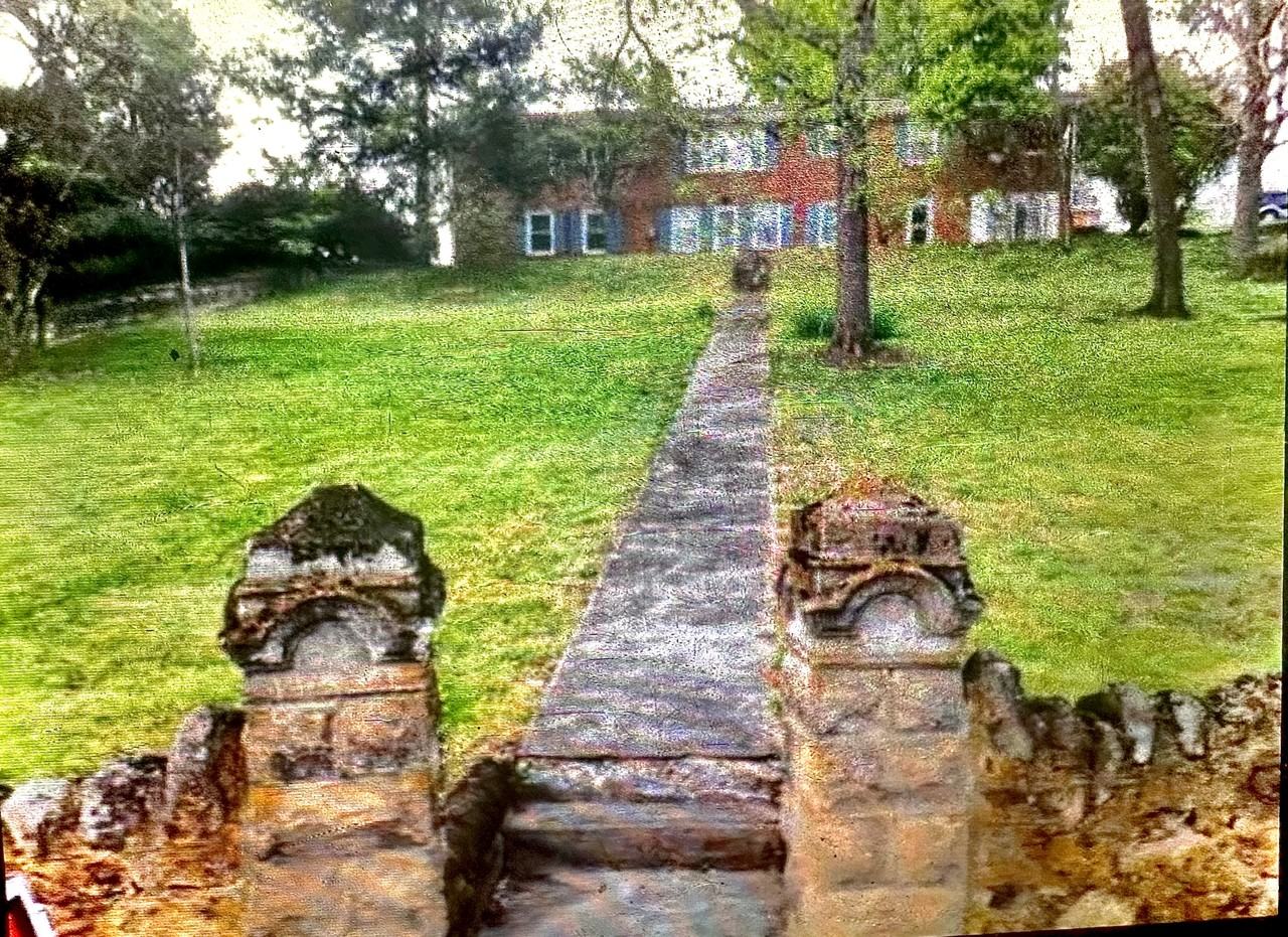 5 Breezewood Cir #NA - Photo 3 of 22