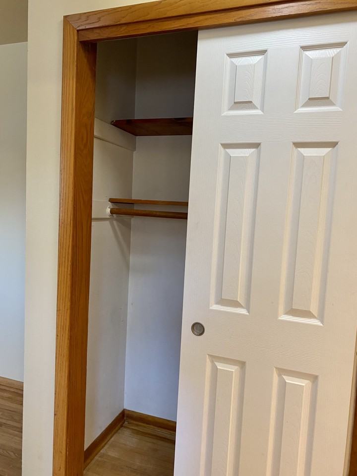 1529 E 38th St - Photo 6 of 9