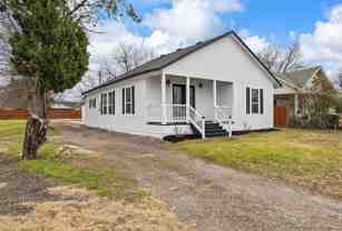 2212 Clay Ave #NA - Photo 1 of 1