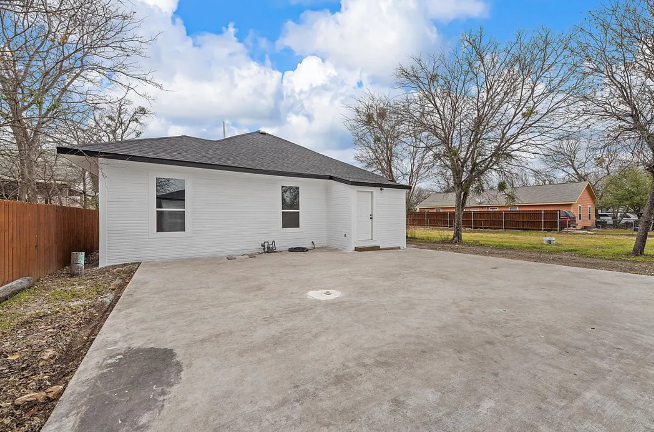 2212 Clay Ave #NA - Photo 4 of 18