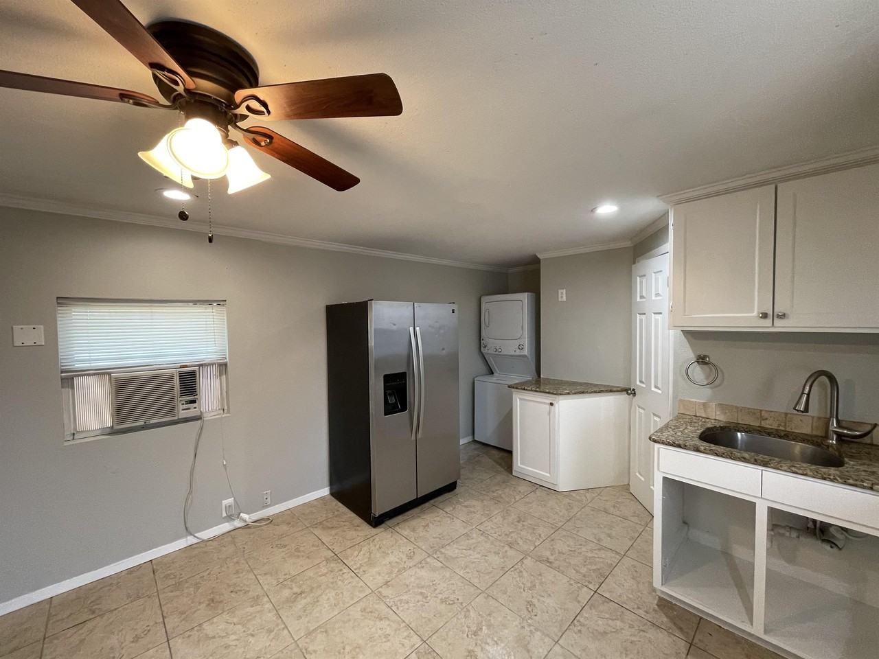 2203 Mercedes Rd #2 - Photo 5 of 9