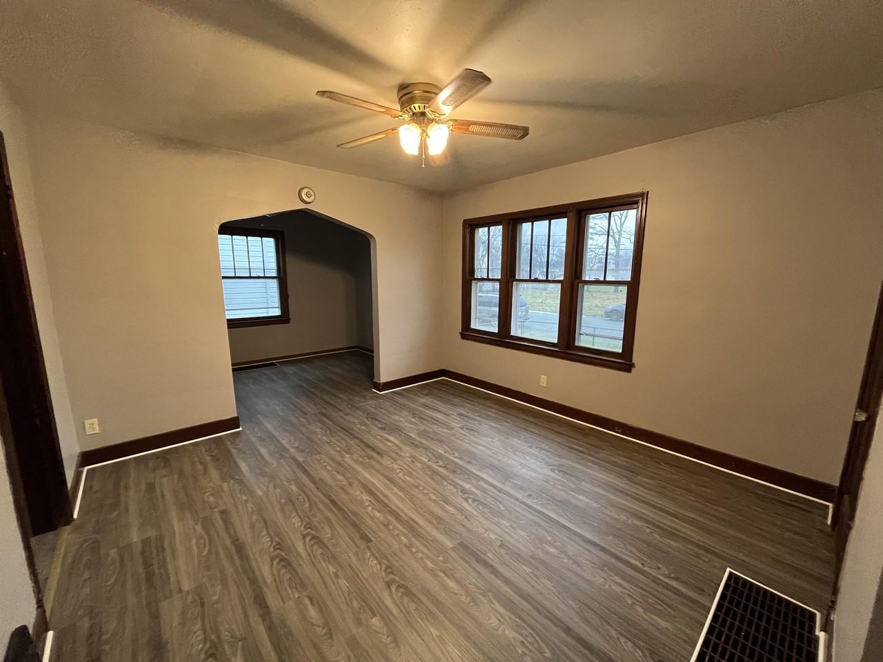 487 25th St Lowr - Photo 3 of 18