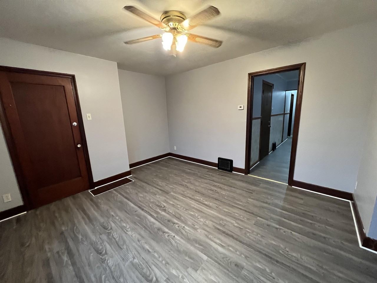487 25th St Lowr - Photo 5 of 18