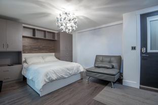 1174A Spadina Cres E #0 - Photo 1 of 1