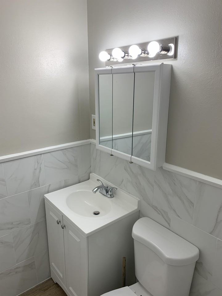 1031 Benton St1 #1 - Photo 3 of 10