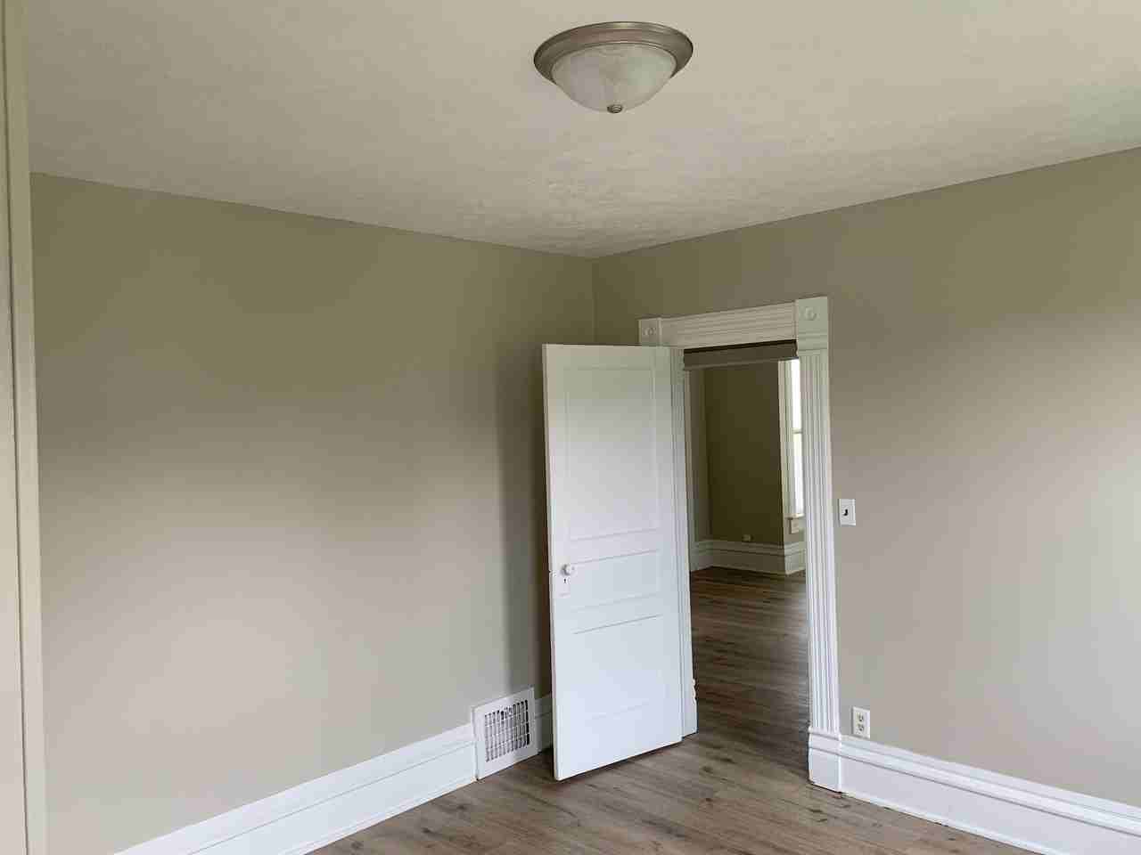 1031 Benton St1 #1 - Photo 5 of 10