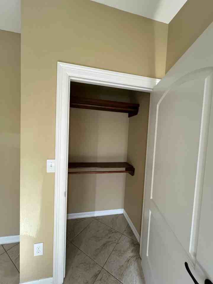 Roma 765 N Ebony Ave - Photo 3 of 4