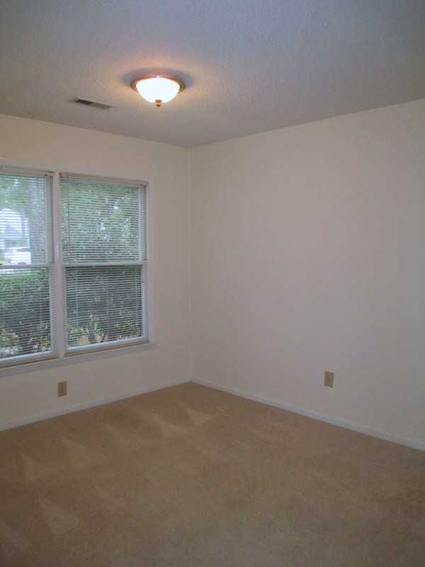 208 Fairways W Ct - Photo 2 of 16