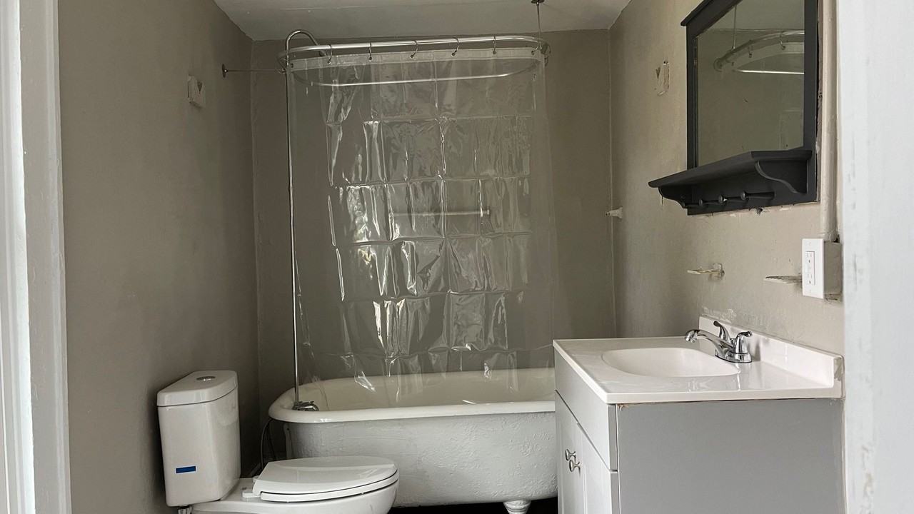 209B E Capitola Ave - Photo 7 of 8