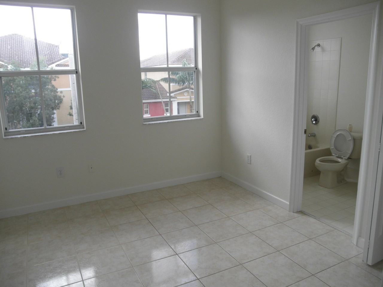 2906 Shoma Dr - Photo 7 of 10