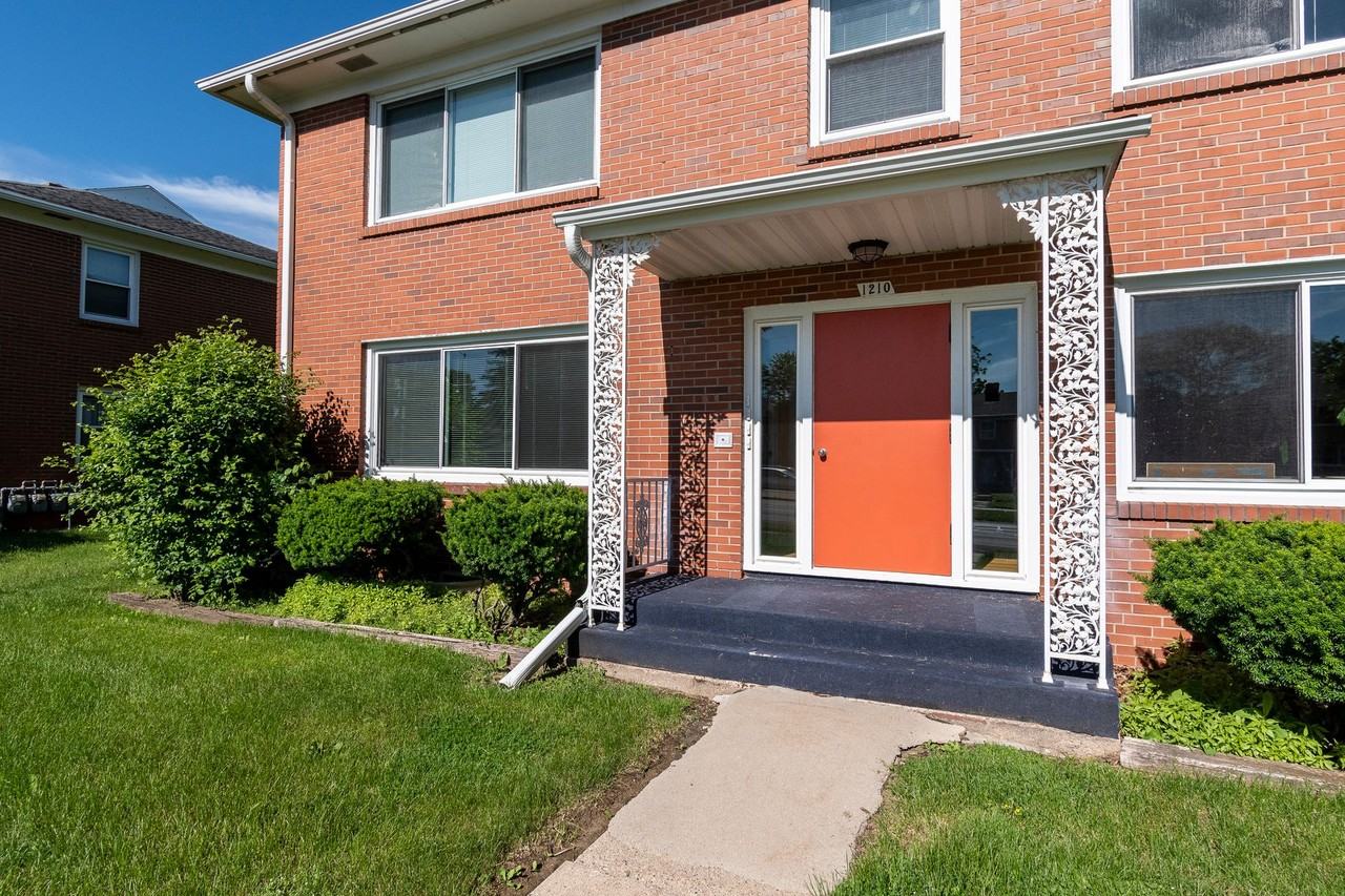 1206 South Midvale Properties - Photo 4 of 19