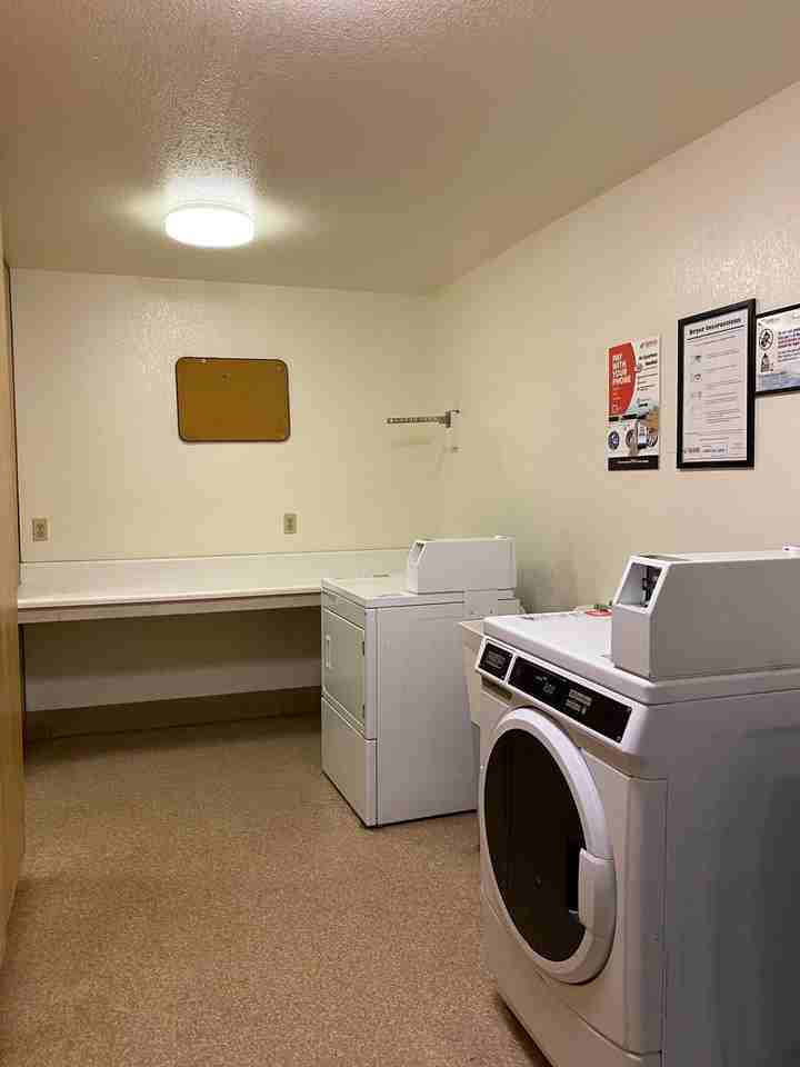 LOCUST STREET SQUARE - Photo 2 of 3