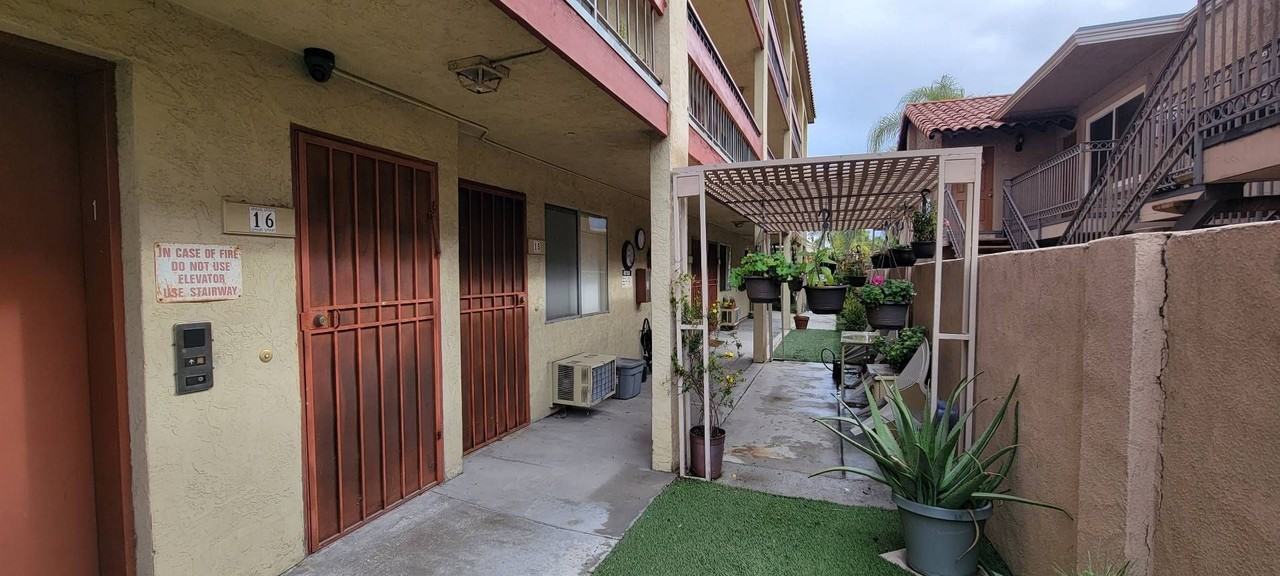 4226 41ST ST - Photo 4 of 4