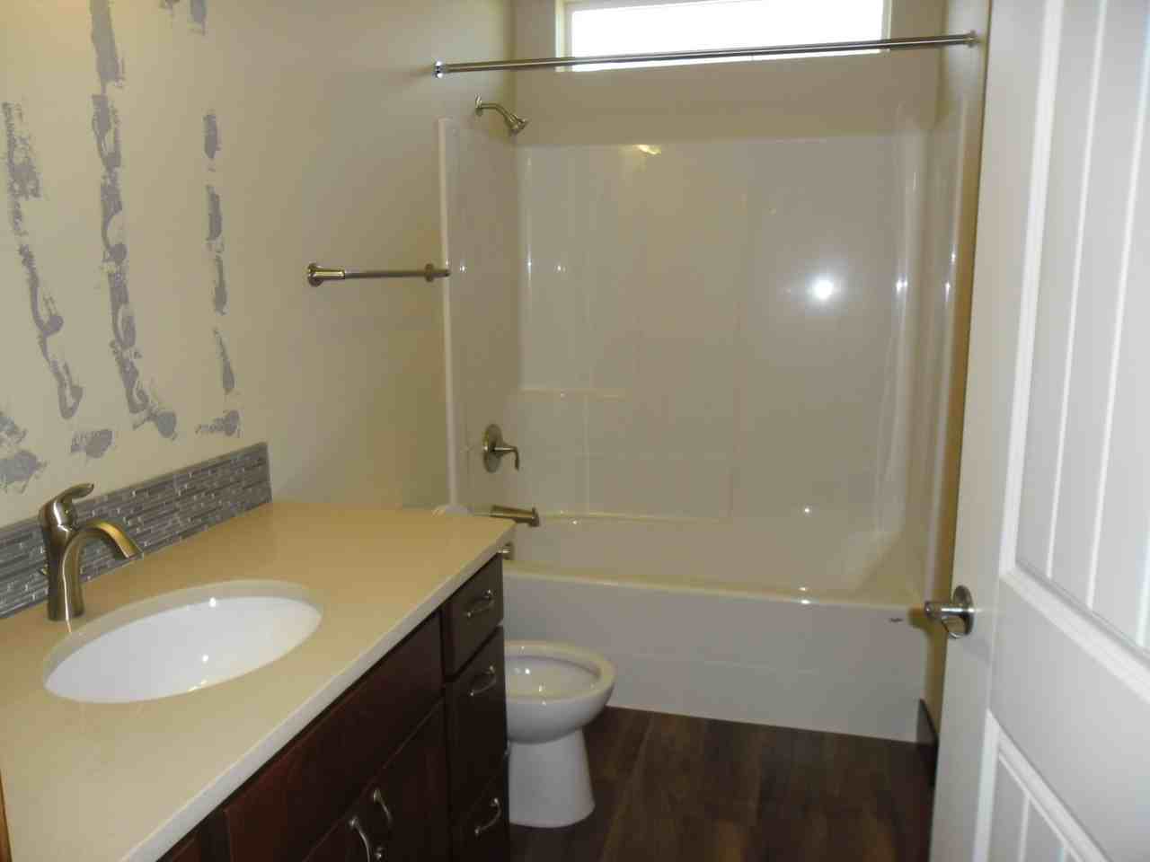 1320 E Chelan Ct - Photo 7 of 15