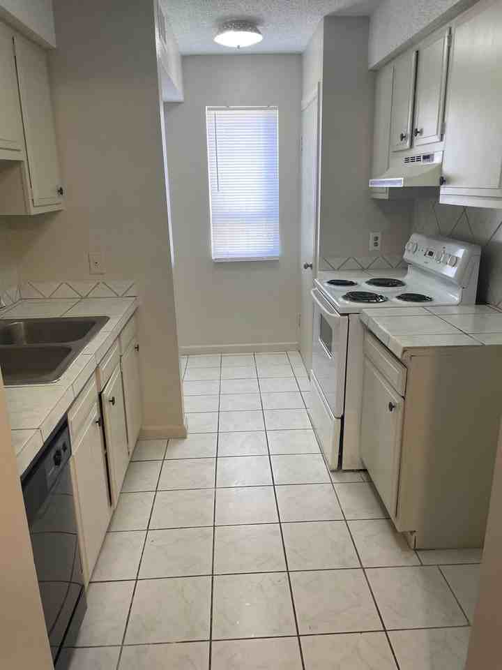 2 Morning Glory Square - Photo 4 of 8