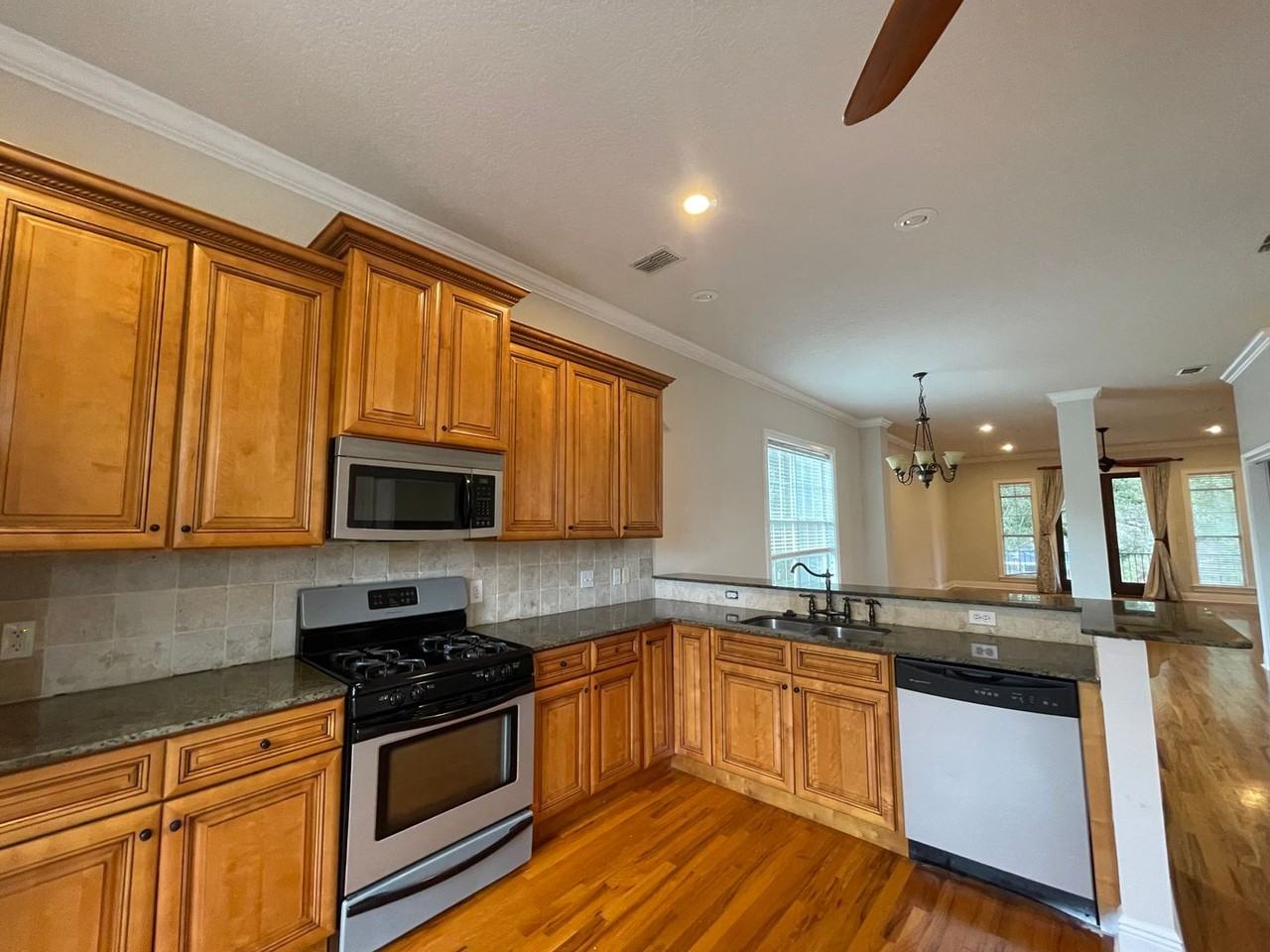 1330 N Duval St - Photo 3 of 25